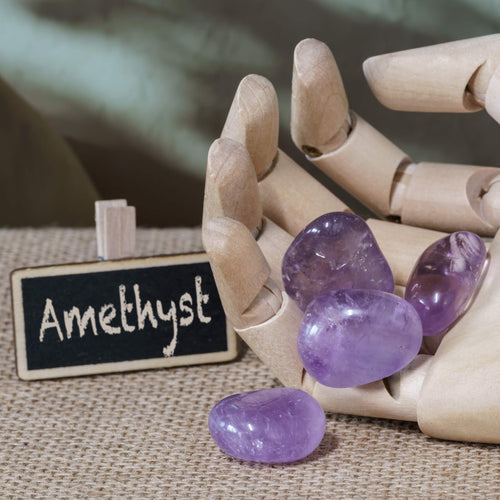 amethyst_tumbled_gemstones_lifestyle 