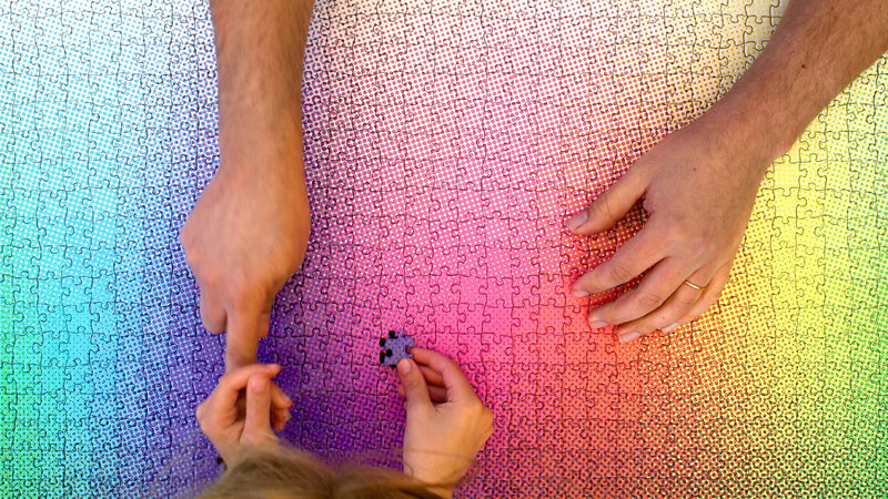 Clemens Habicht 1000 Piece Halftone Colours doing puzzle
