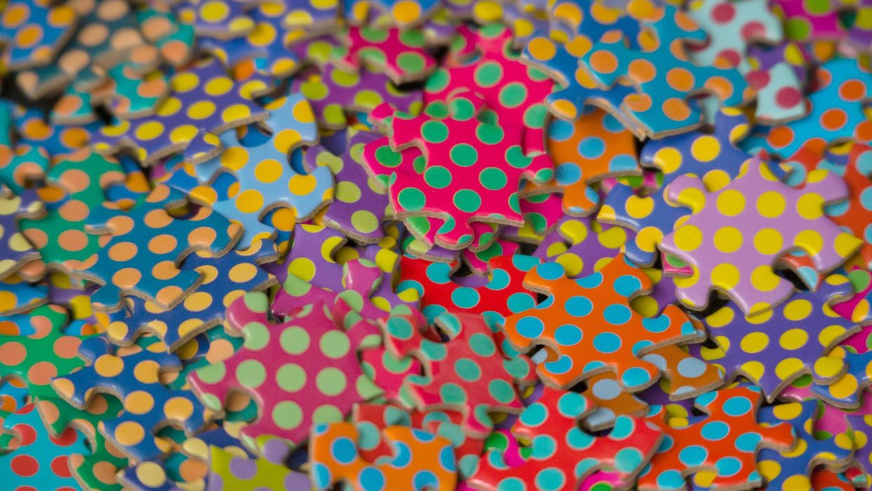 Clemens Habicht 1000pce Vibrating Colours close up pieces